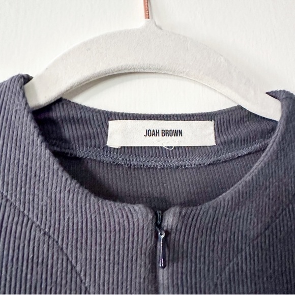 Joah Brown Invisible Zip Long Sleeve Smoke FlexRib
Size S/M - Picture 5 of 9